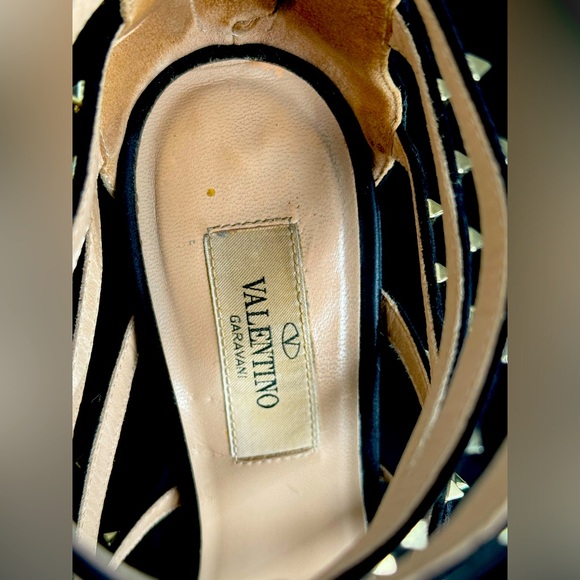 VALENTINO LOVESTUDS CAGED 105MM SANDAL IN BLACK - Picture 2 of 5